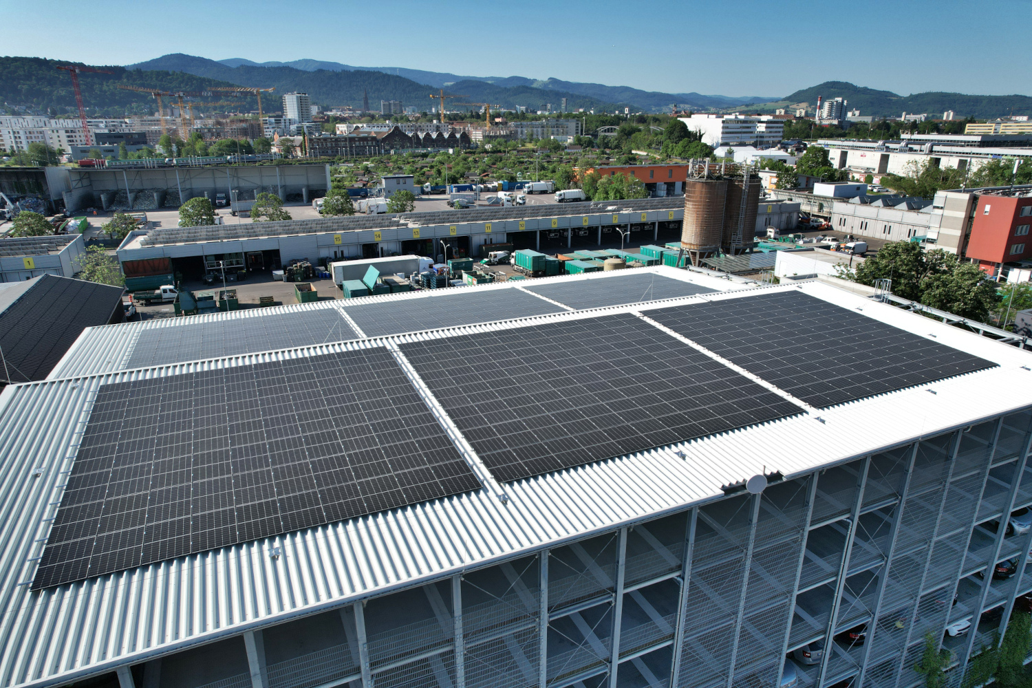 Photovoltaikanlage ASF Seitenansicht