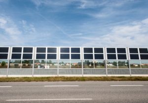 Photovoltaik_Laermschutzwand_solus-768x576